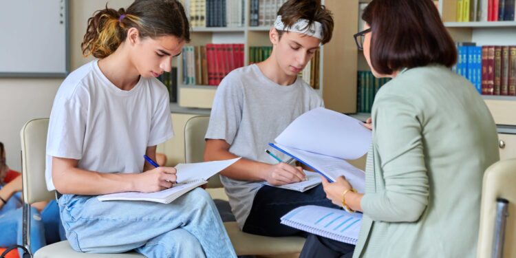 Ile powinny trwać zajęcia rewalidacyjne?