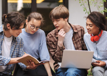 Ile powinny trwać zajęcia rewalidacyjne?