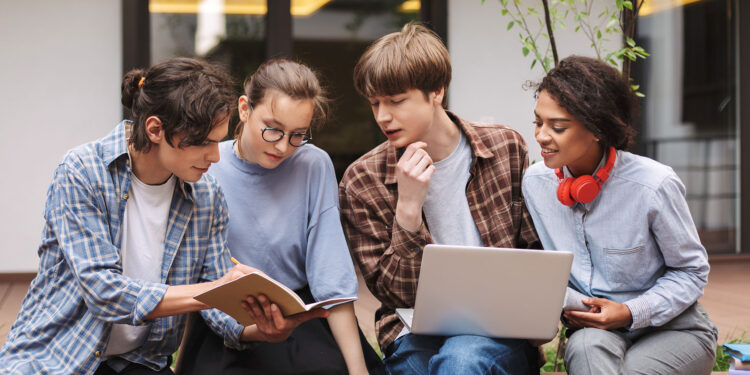 Ile powinny trwać zajęcia rewalidacyjne?