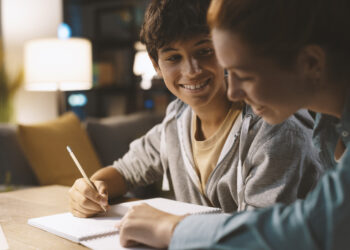 Nauczyciel współorganizujący w osobie nauczyciela z kursem kwalifikacyjnym z oligofrenopedagogiki