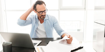 Wspólne prowadzenie działalności socjalnej przez klika szkół a świadczenie dla nauczyciela zatrudnionego w każdej z nich