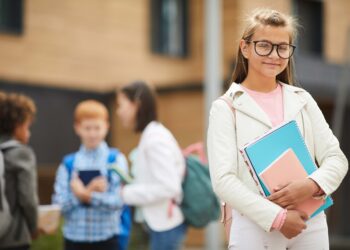 Czy należy się odszkodowanie uczniowi za okulary rozbite podczas zajęć w-f?