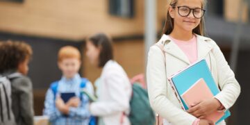 Czy należy się odszkodowanie uczniowi za okulary rozbite podczas zajęć w-f?