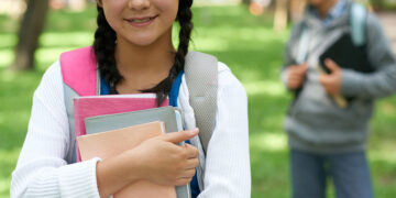 Promocja do klasy programowo wyższej w trakcie roku szkolnego – czy to możliwe?