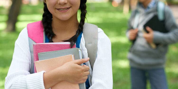 Promocja do klasy programowo wyższej w trakcie roku szkolnego – czy to możliwe?