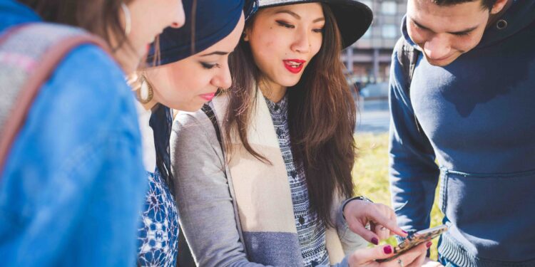 Czy uczeń pełnoletni może opuszczać szkołę na przerwach?