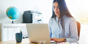 Kto ma kompetencje do rozpatrywania skarg w placówce oświatowej?