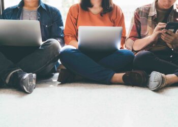 Do czego SI nie służy. Przewodnik dla nauczycieli