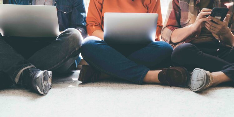 Do czego SI nie służy. Przewodnik dla nauczycieli