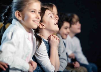 Organizowanie w szkole pokazów filmowych