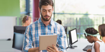 Kiedy można zamieścić zdjęcie nauczyciela na stronie internetowej szkoły?