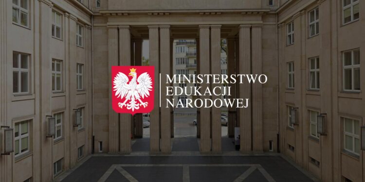 Wyjaśnienia MEN dotyczące możliwości zmiany wniosku do programu AKTYWNA TABLICA