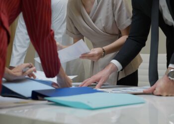 Zarządzenie dyrektora w sprawie kontroli zabudowań i terenu należącego do szkoły