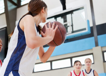 Osiągnięcia ucznia na świadectwie szkolnym – o czym musi pamiętać wychowawca?