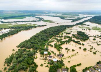 Powódź i możliwość udzielenia zamówienia w trybie negocjacji bez ogłoszenia oraz w trybie z wolnej ręki – UZP przypomina