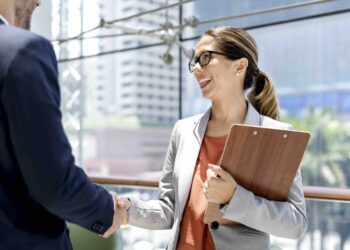 Uchwała w sprawie wyrażenia opinii dotyczącej przyznania nauczycielowi nagrody