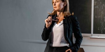 Jak poprawnie wskazać okres „ostatnich 3 lat pracy” nauczyciela mianowanego przystępującego do oceny pracy?