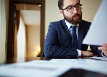 Sprawozdanie z nadzoru pedagogicznego za rok szkolny 2024/2025 – co musi zawierać?