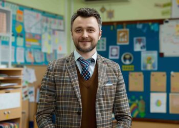 Rodzic czy pracownik? Udział zatrudnionych w szkole w radzie rodziców