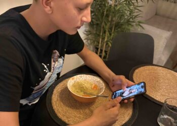 Zakaz korzystania z mediów społecznościowych