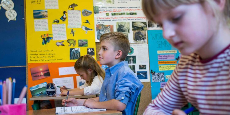 Które godziny w klasach I-III można oddać nauczycielom przedmiotowcom?