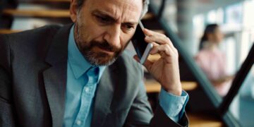 Znalezienie substancji psychoaktywnej w szkole – na co powinien zwrócić uwagę dyrektor?
